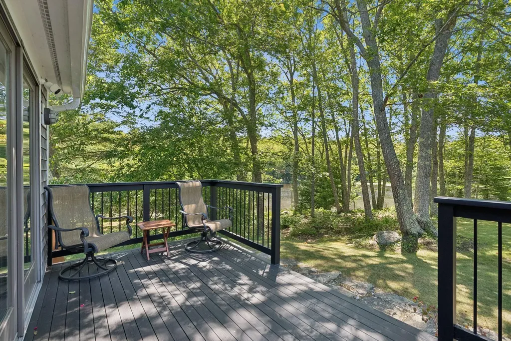 41 Beaver Lodge Lane Phippsburg ME 04562