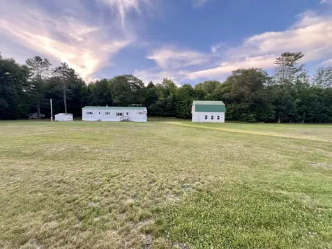 27 Plains Road Oxford ME 04270
