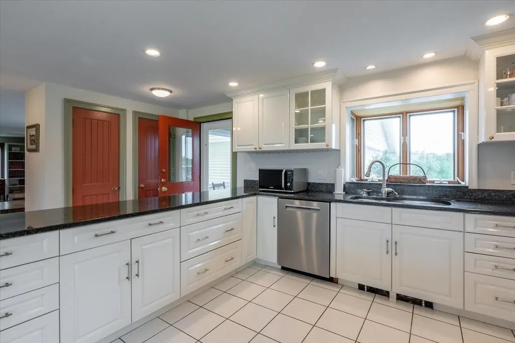 72 Dublin Road South Thomaston ME 04858
