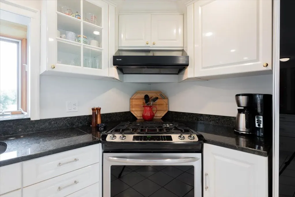 72 Dublin Road South Thomaston ME 04858