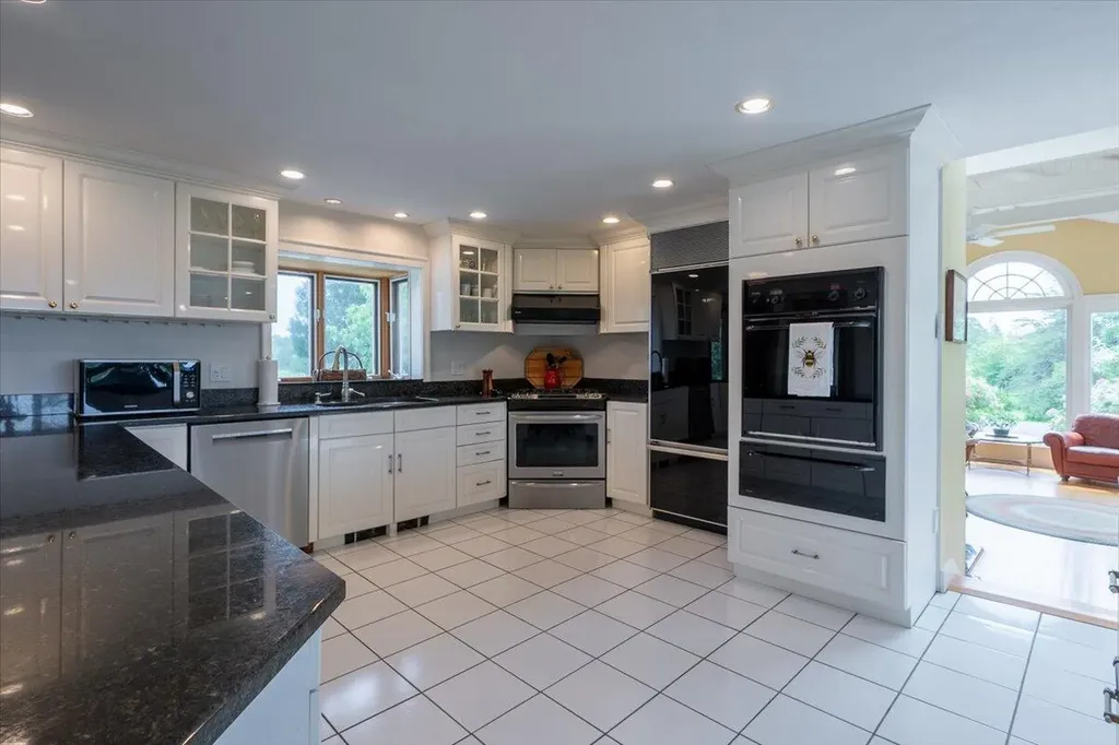 72 Dublin Road South Thomaston ME 04858