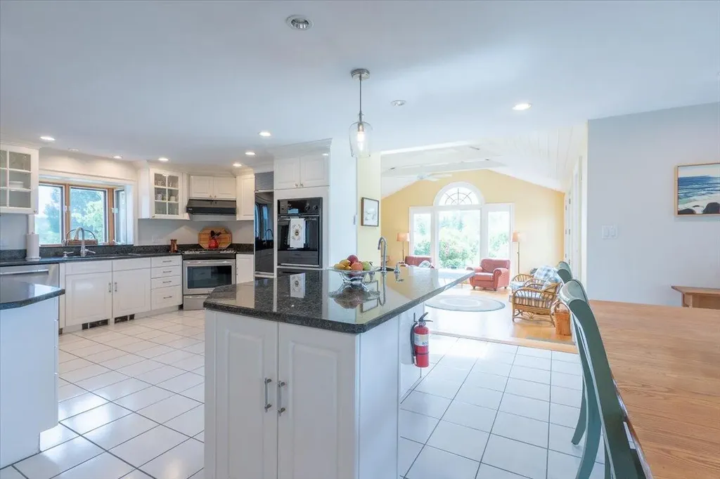 72 Dublin Road South Thomaston ME 04858