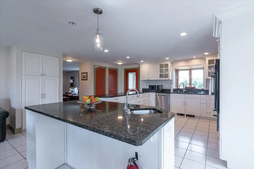 72 Dublin Road South Thomaston ME 04858