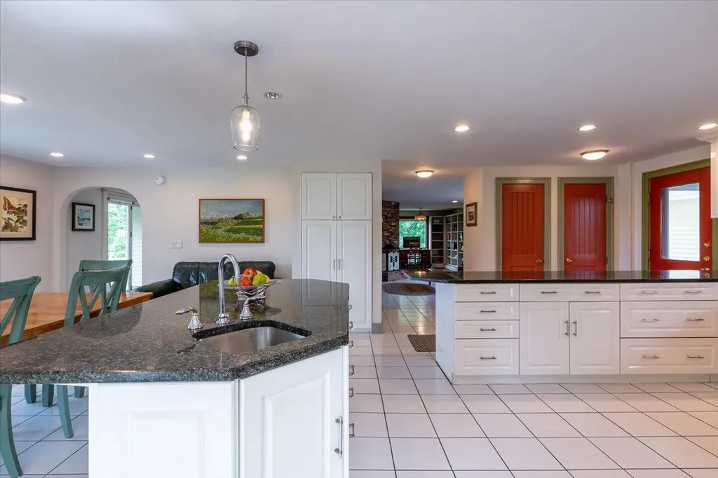 72 Dublin Road South Thomaston ME 04858