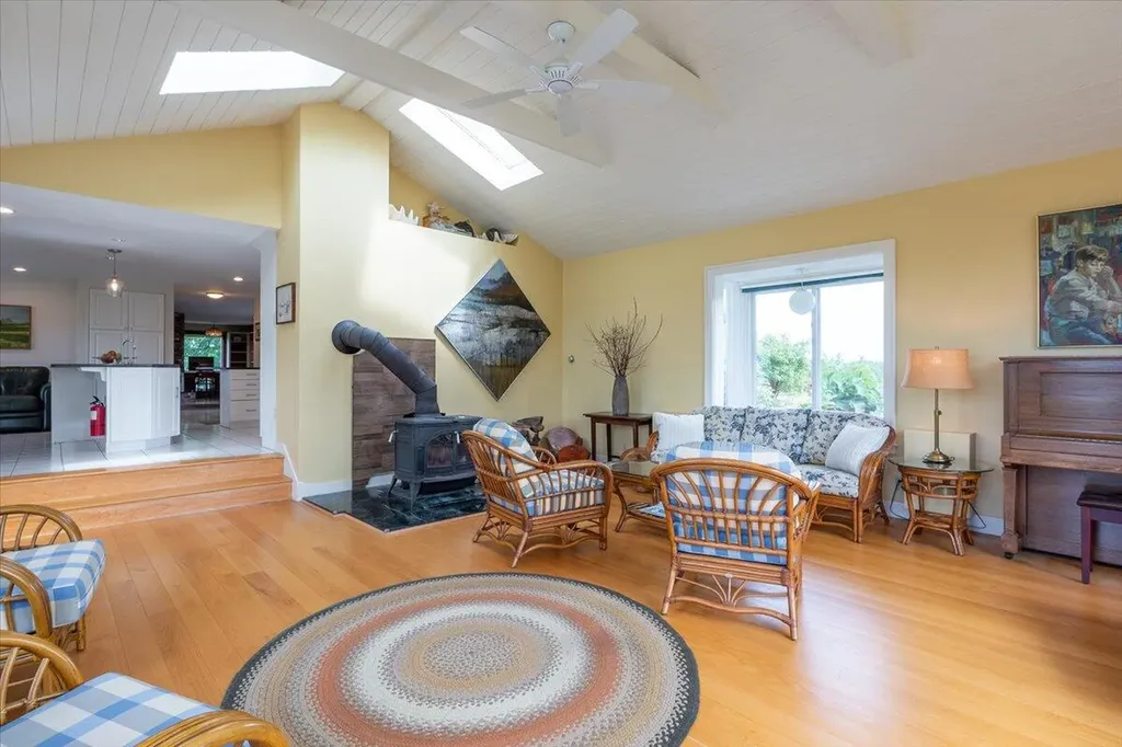72 Dublin Road South Thomaston ME 04858