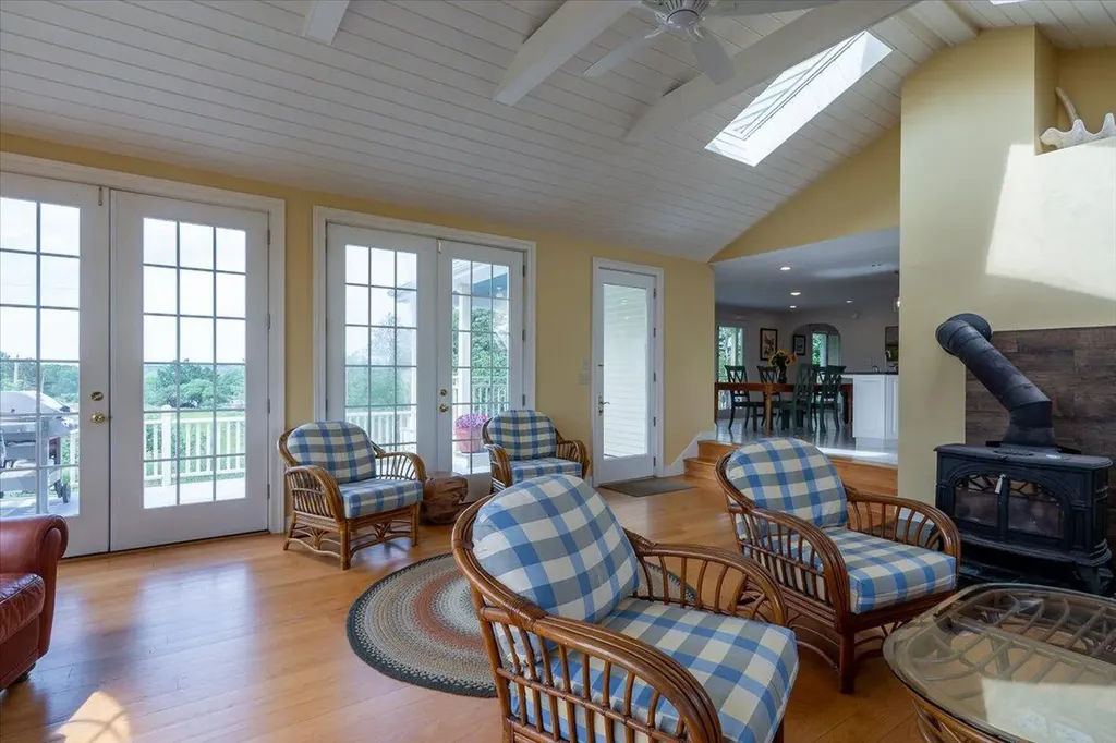 72 Dublin Road South Thomaston ME 04858