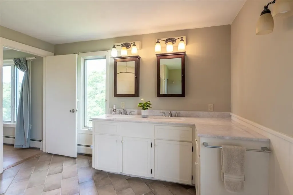 72 Dublin Road South Thomaston ME 04858