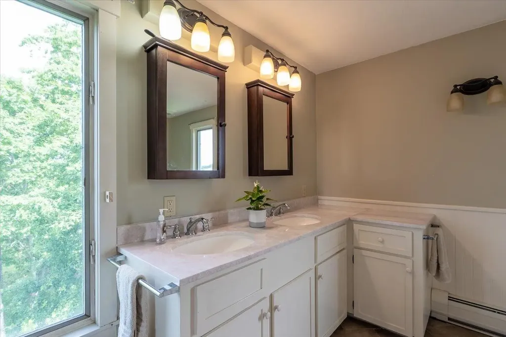 72 Dublin Road South Thomaston ME 04858