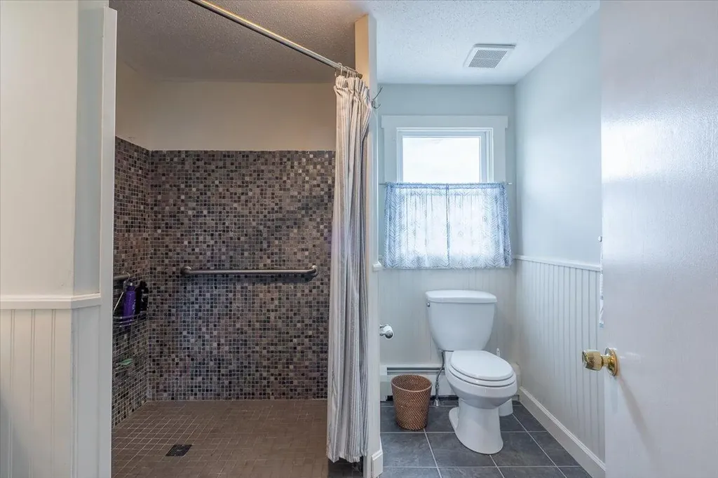 72 Dublin Road South Thomaston ME 04858