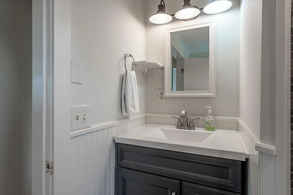 72 Dublin Road South Thomaston ME 04858