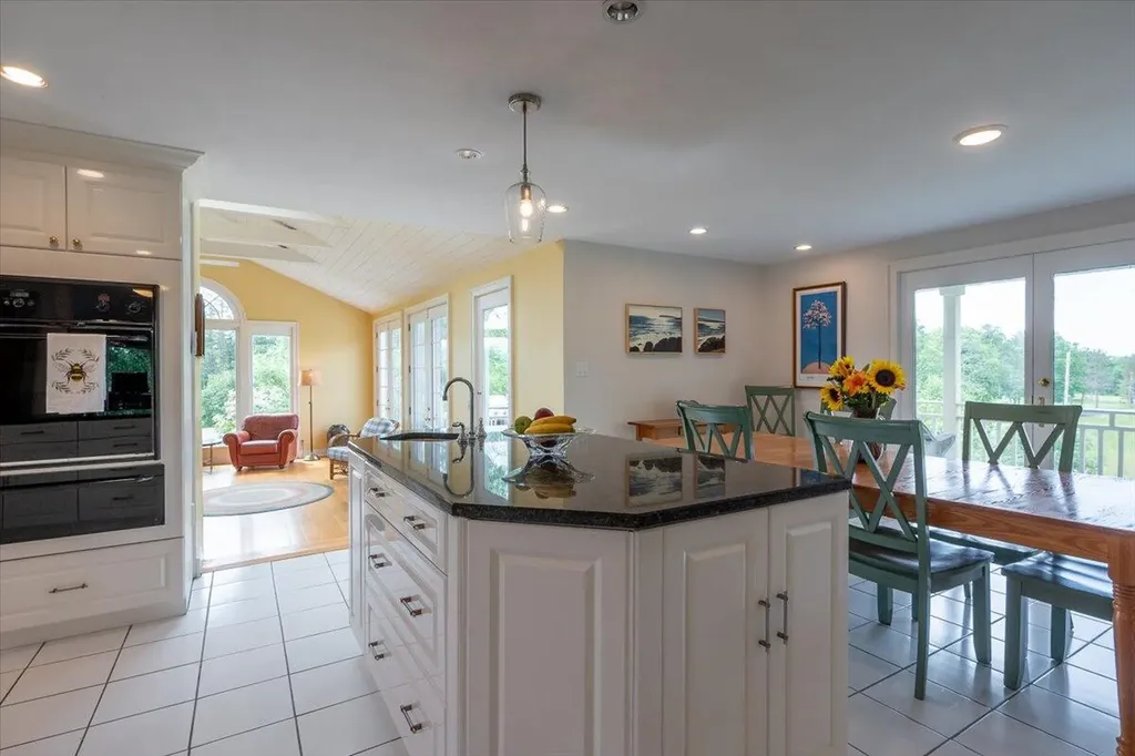 72 Dublin Road South Thomaston ME 04858