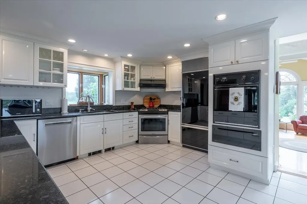 72 Dublin Road South Thomaston ME 04858