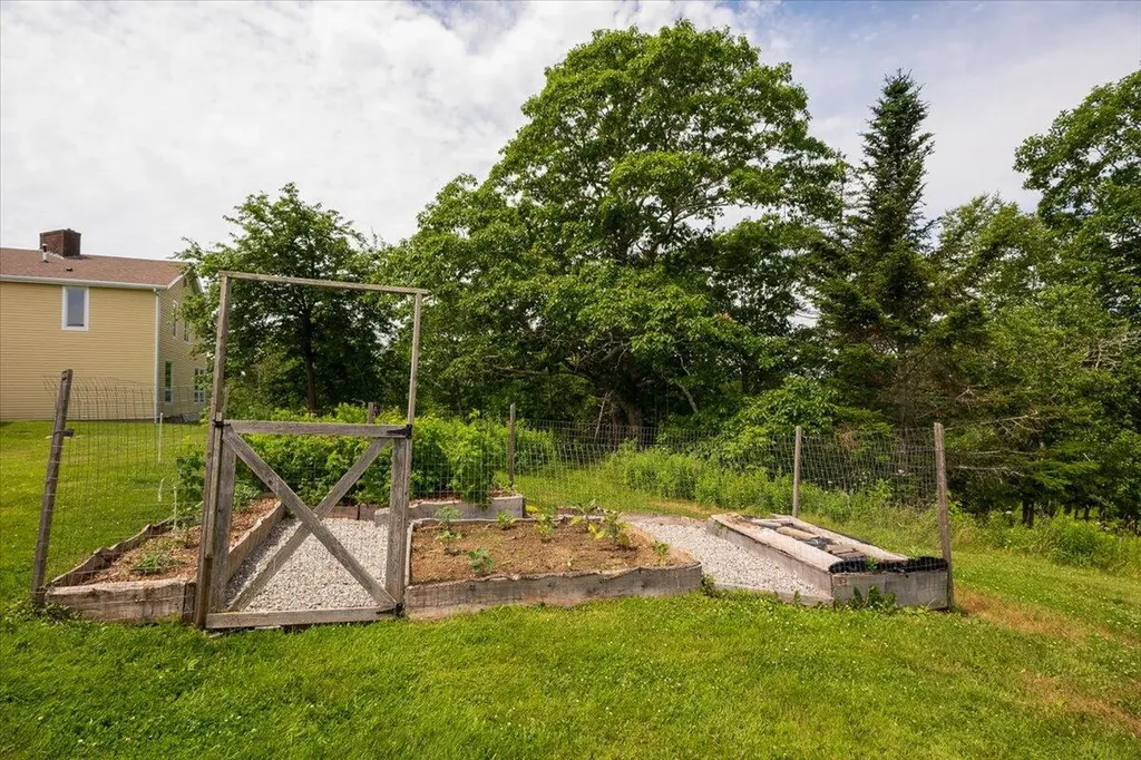 72 Dublin Road South Thomaston ME 04858
