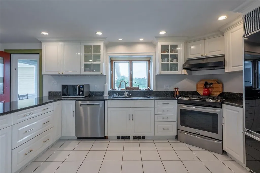 72 Dublin Road South Thomaston ME 04858