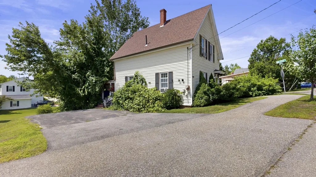 149 South Main Street Auburn ME 04210
