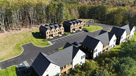 17 Cedar Bend Boothbay ME 04537