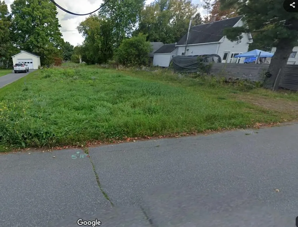 10 Delmont Street Presque Isle ME 04769