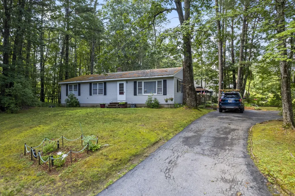 47 Running Brook Road Windham ME 04062