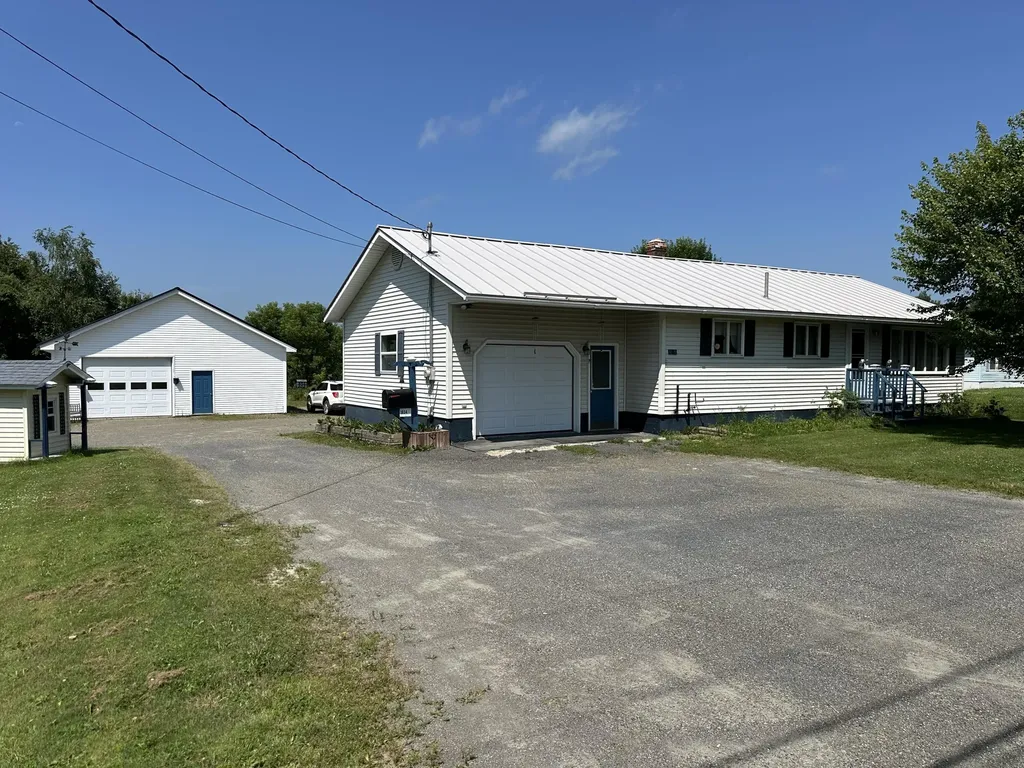 1034 Us Highway 1 Littleton ME 04730