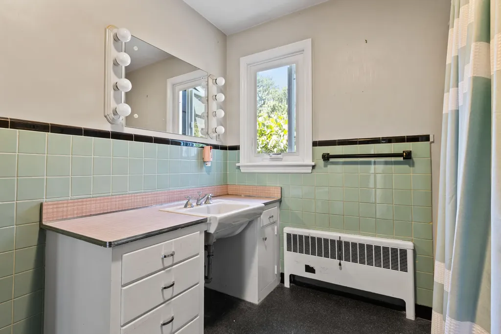 117 Frost Street Portland ME 04102