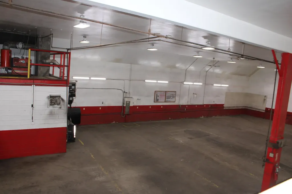250-262 Bomarc Road Bangor ME 04401
