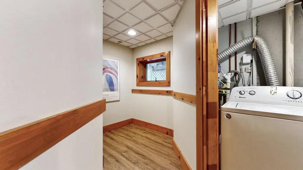 21 Hallczuk Road Biddeford ME 04005