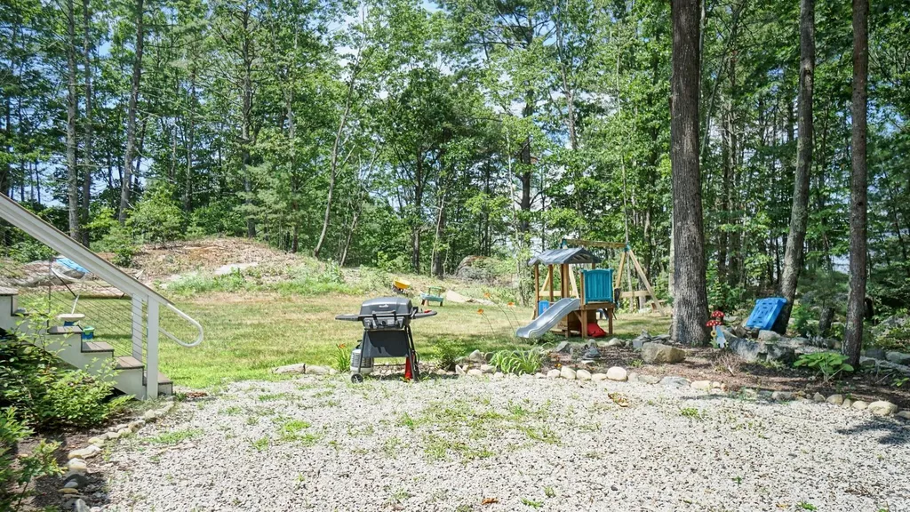 21 Hallczuk Road Biddeford ME 04005