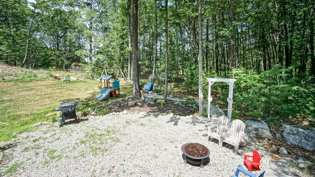 21 Hallczuk Road Biddeford ME 04005