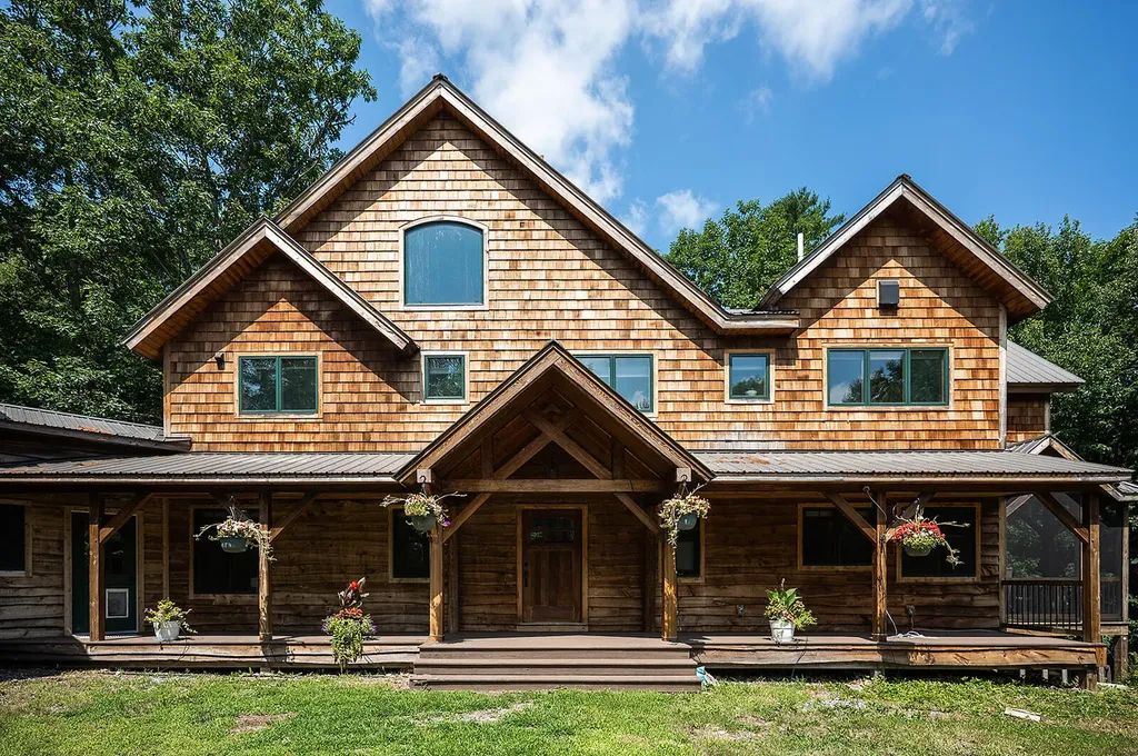 37 Cobb Road Raymond ME 04071