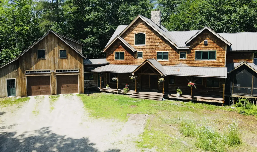 37 Cobb Road Raymond ME 04071