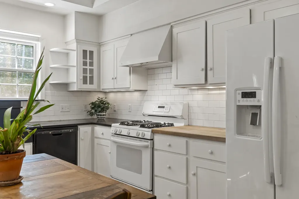 433 Fogler Road Bremen ME 04551