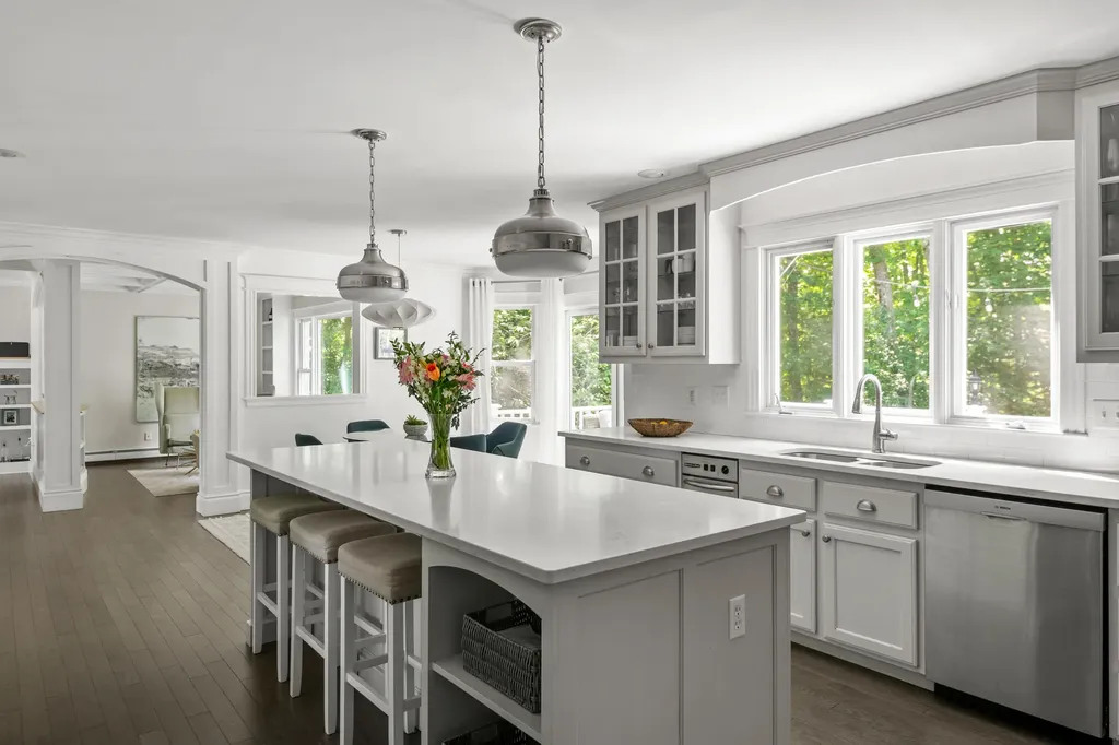 15 Goldenrod Lane Falmouth ME 04105
