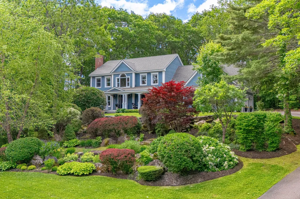 15 Goldenrod Lane Falmouth ME 04105