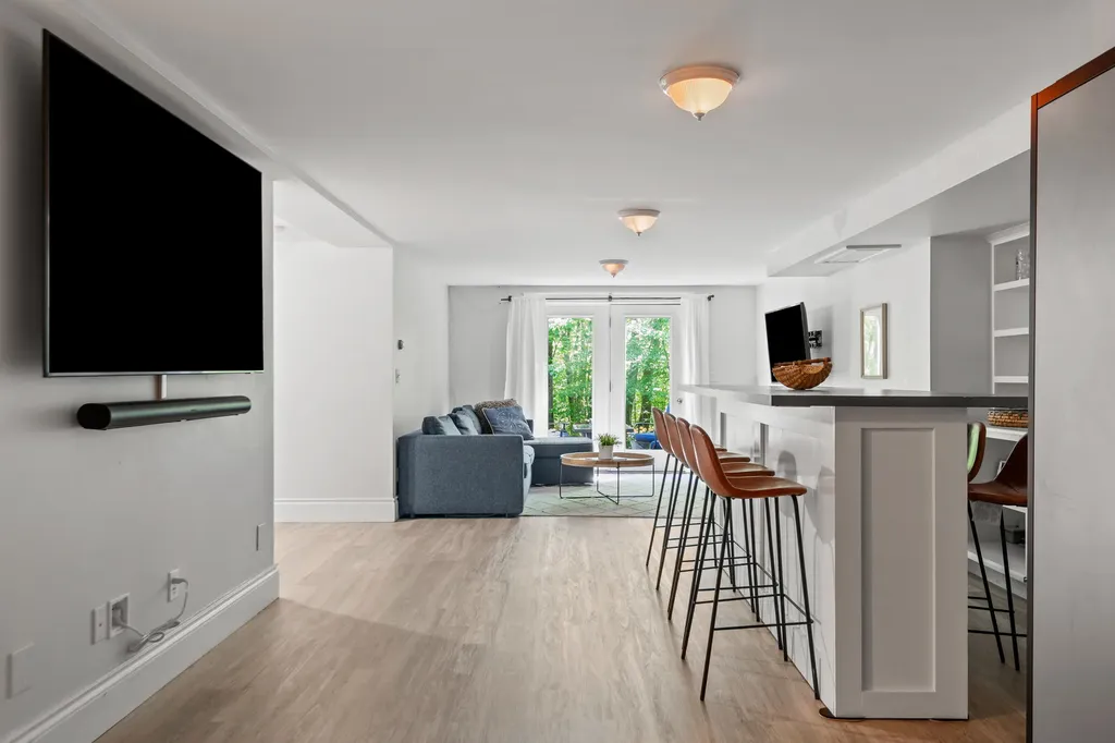 15 Goldenrod Lane Falmouth ME 04105