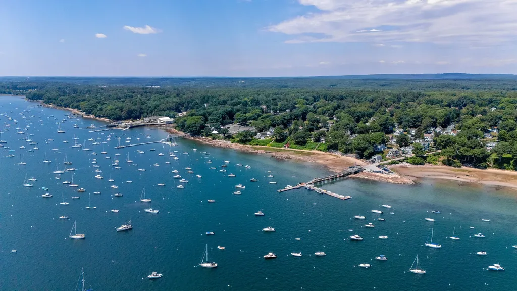 15 Goldenrod Lane Falmouth ME 04105