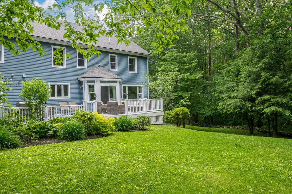 15 Goldenrod Lane Falmouth ME 04105