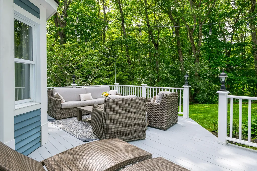 15 Goldenrod Lane Falmouth ME 04105