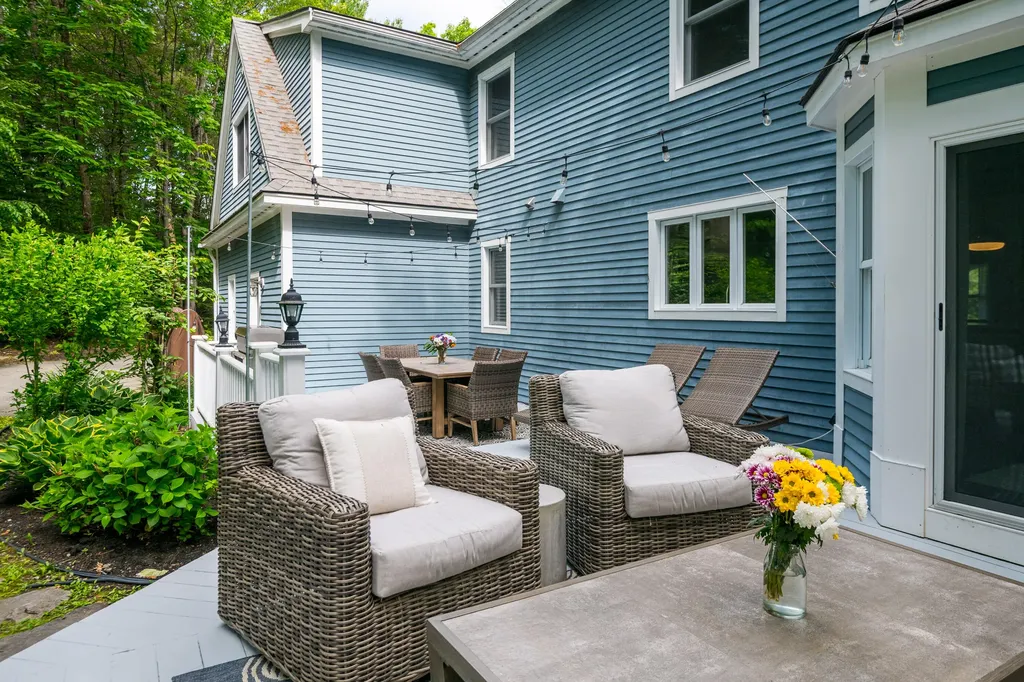 15 Goldenrod Lane Falmouth ME 04105