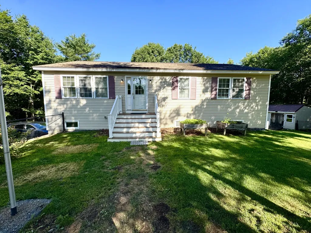 88 Hillcrest Drive Extension Chelsea ME 04330