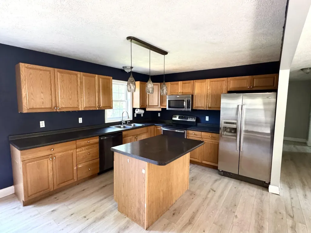 88 Hillcrest Drive Extension Chelsea ME 04330