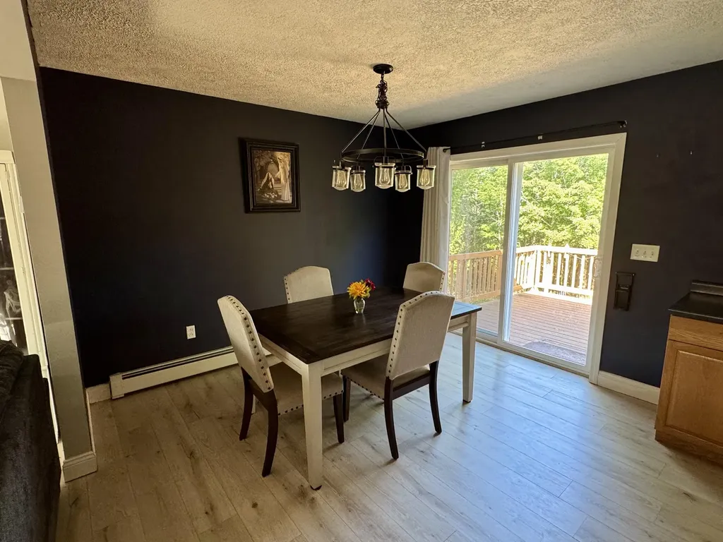 88 Hillcrest Drive Extension Chelsea ME 04330
