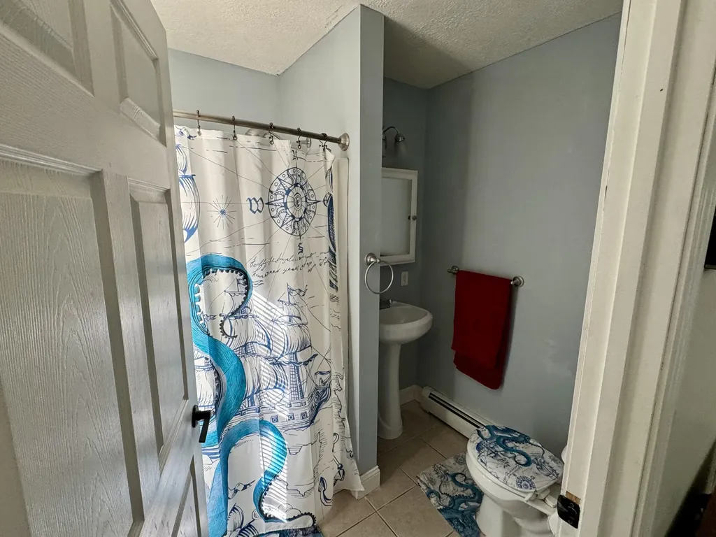 88 Hillcrest Drive Extension Chelsea ME 04330