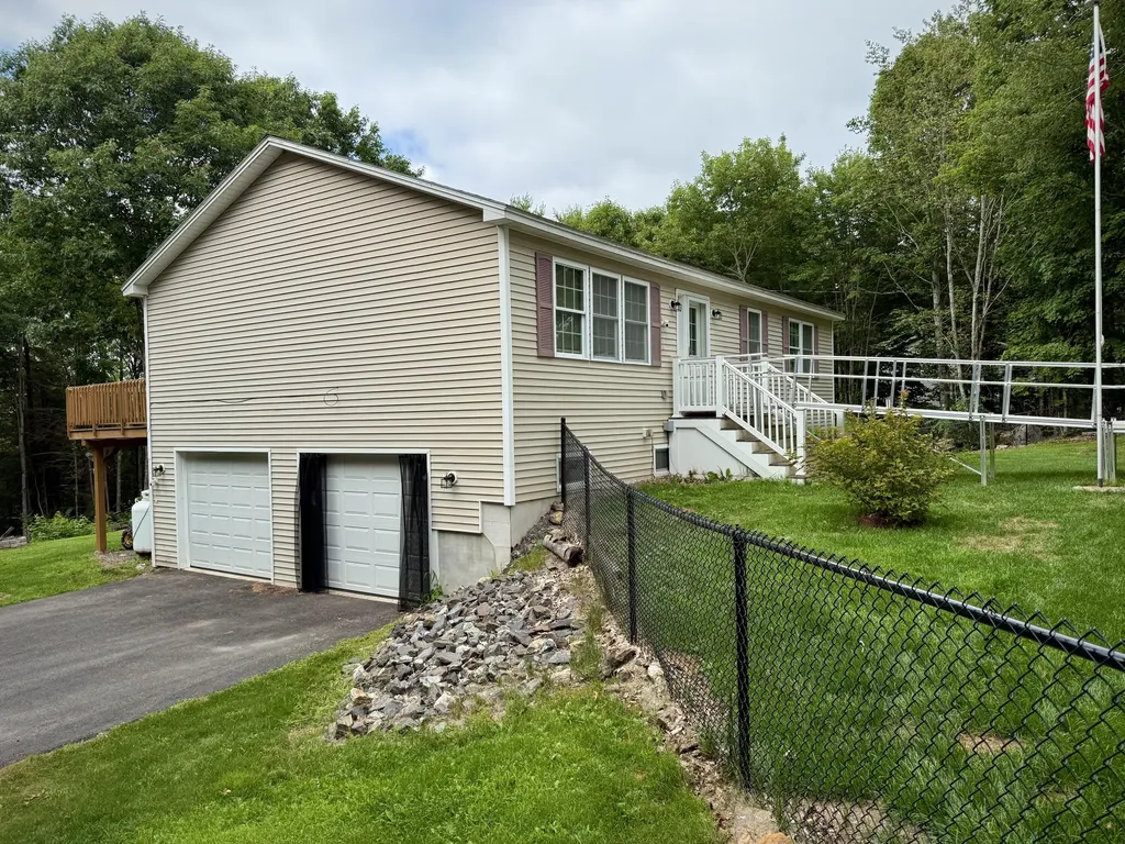 88 Hillcrest Drive Extension Chelsea ME 04330