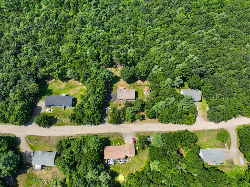 88 Hillcrest Drive Extension Chelsea ME 04330