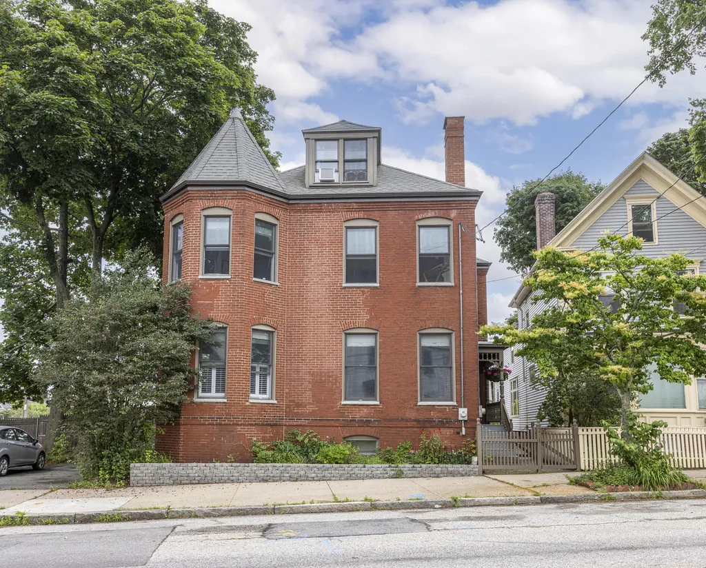 261 Vaughan Street Portland ME 04102