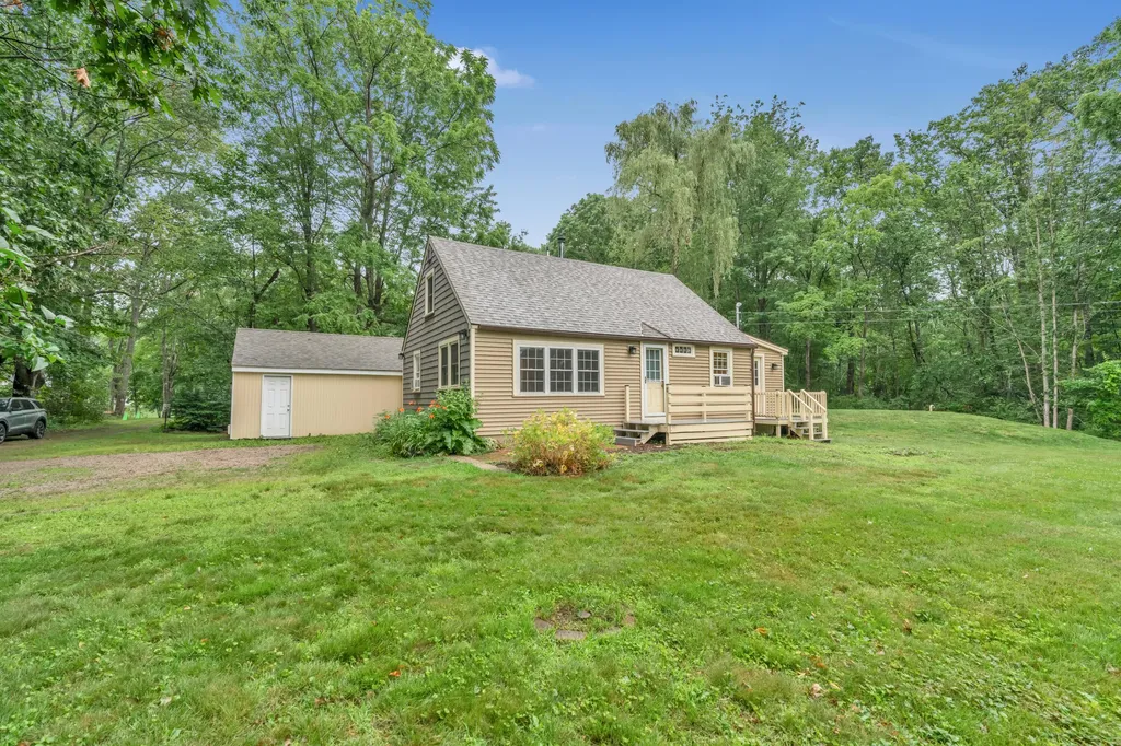 8 Siena Way Eliot ME 03903