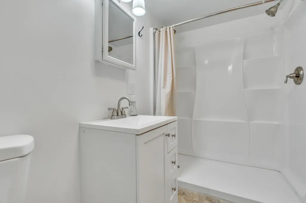 8 Siena Way Eliot ME 03903
