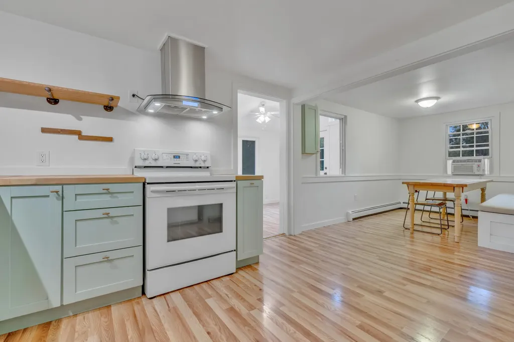 8 Siena Way Eliot ME 03903