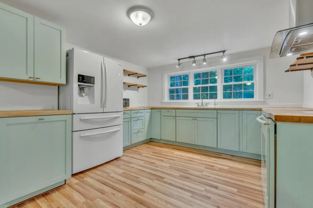 8 Siena Way Eliot ME 03903