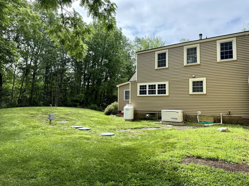 8 Siena Way Eliot ME 03903